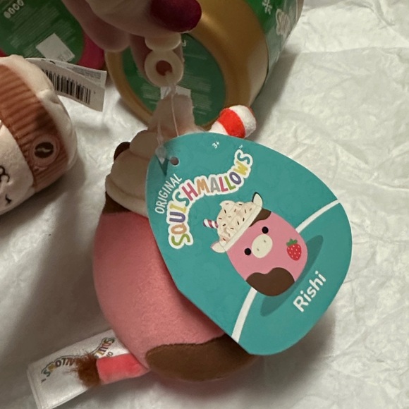 Squishmallows Bundle Mystery Capsules and Clips Holiday Christmas - Picture 7 of 7